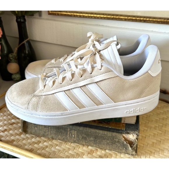 adidas Women's Grand Court Alpha Cloudfoam Lifestyle Comfort Casual Sneakers - Picture 4 of 7